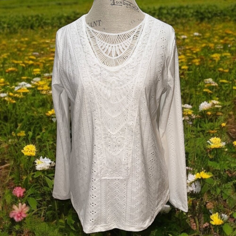 White Long Sleeve Crocheted & Embroidered Round Neck Top Women's Size Medium